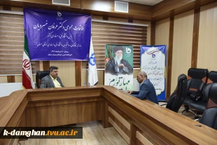 در سفر استانی به سمنان صورت گرفت:
ملاقات عمومی رئیس و اعضای هیئت رئیسه دانشگاه با دانشگاهیان دانشگاه فنی و حرفه‌ای استان سمنان 10